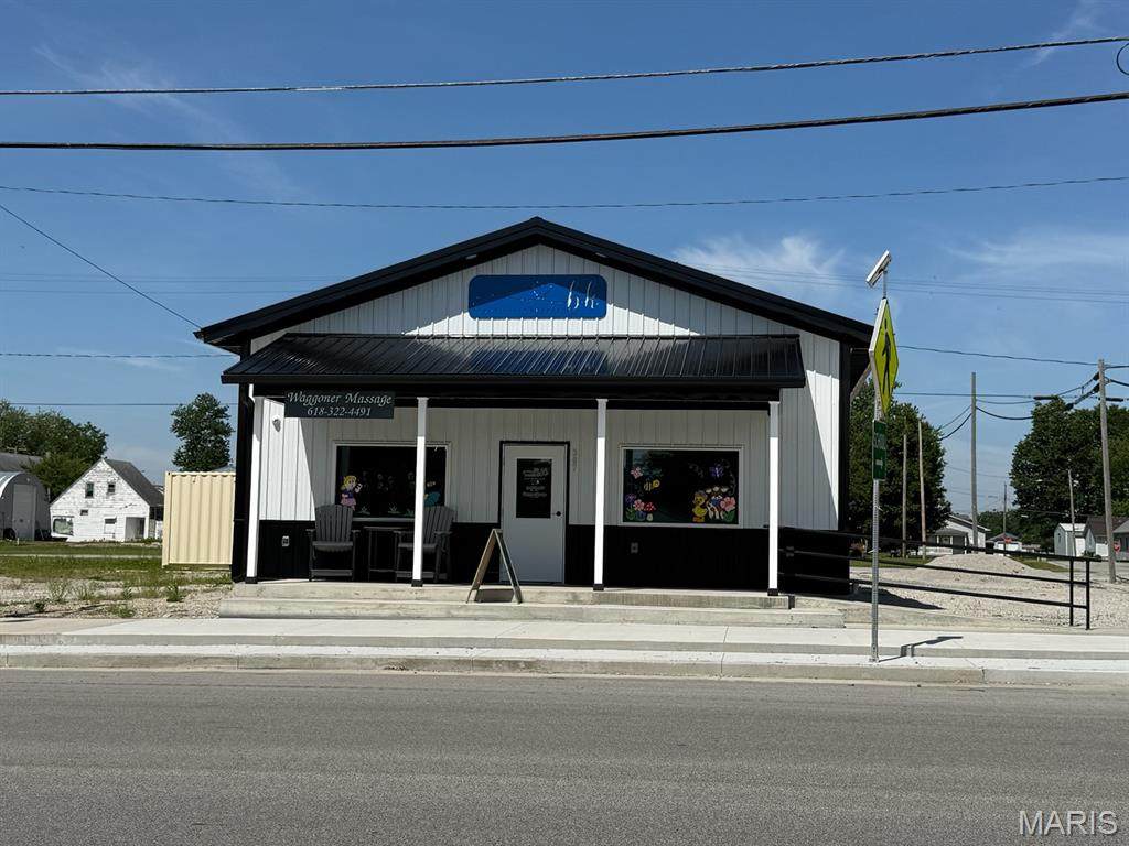 307 Superior Street - Photo 1