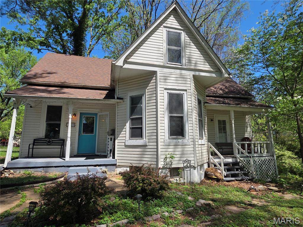 3318 Putnam Avenue - Photo 1