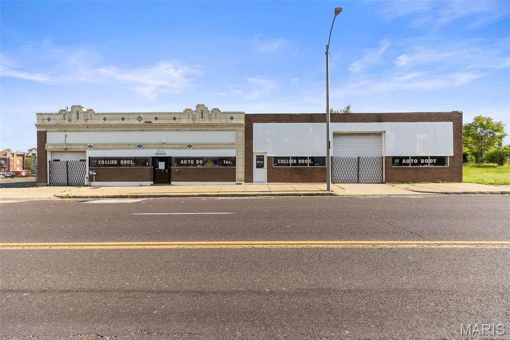 4561 Delmar Boulevard - Photo 1