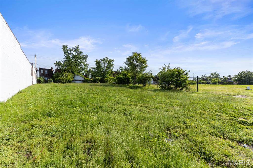 4551 Delmar Boulevard - Photo 1