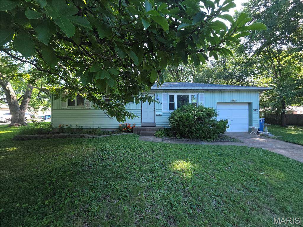 855 Lilac Drive - Photo 1