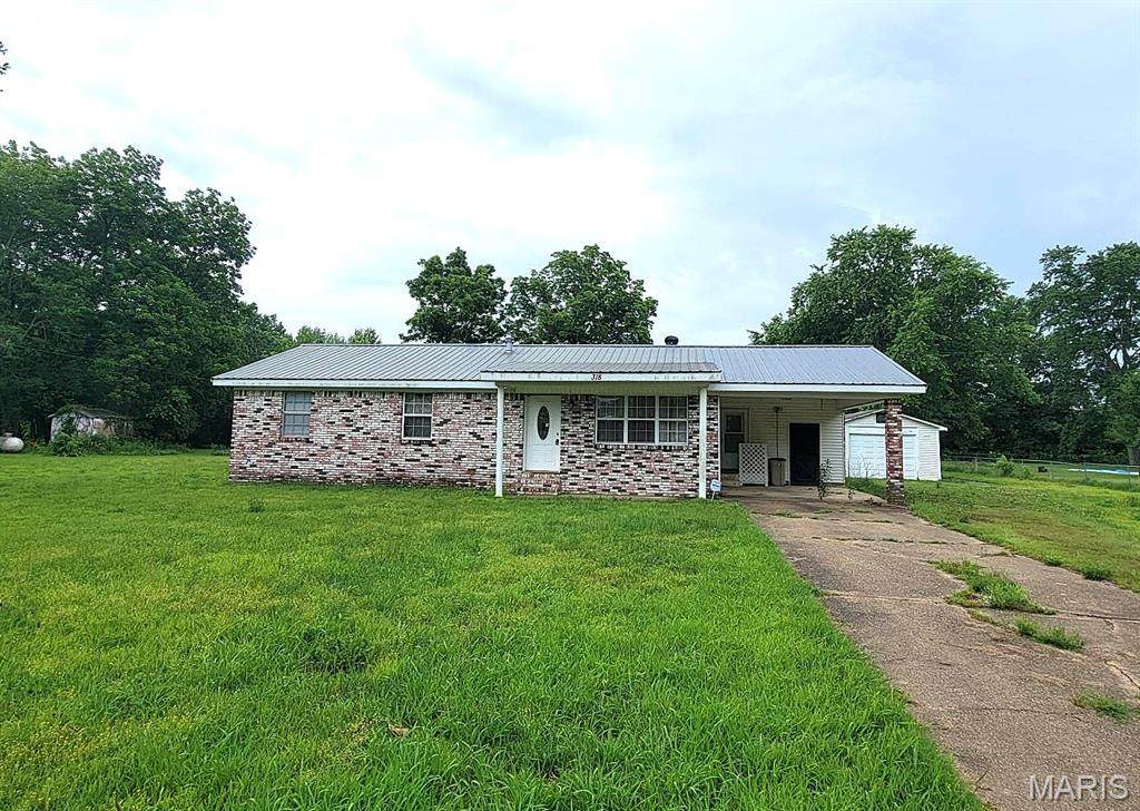 318 Lee Avenue - Photo 1