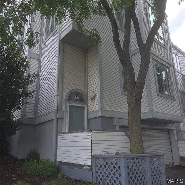 24 Columbus Square Drive - Photo 1