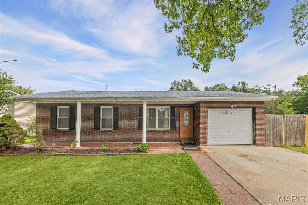 1517 Doris Avenue - Photo 1