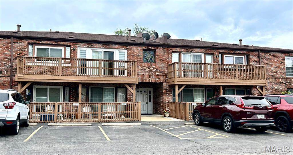 4290 Chateau De Ville Drive - Photo 1