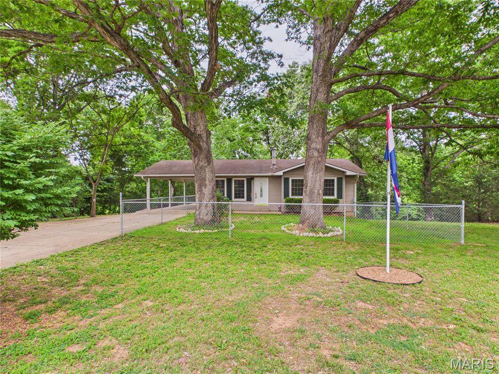 404 Ridgeview Drive - Photo 1
