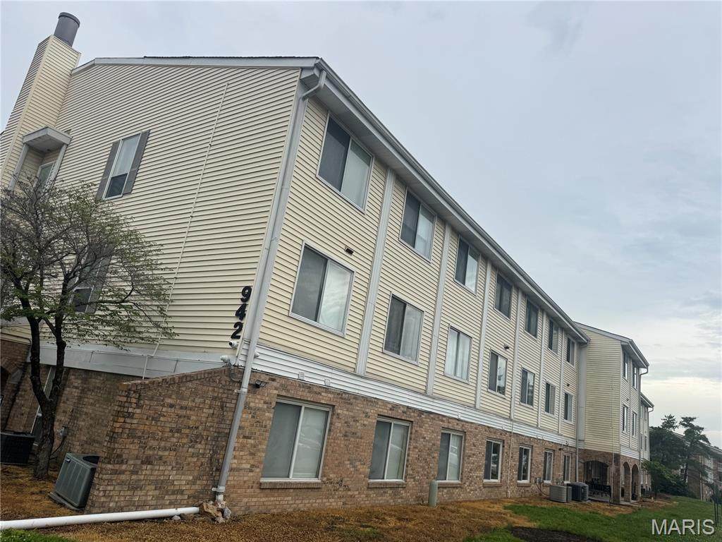 942 Guelbreth Lane - Photo 1