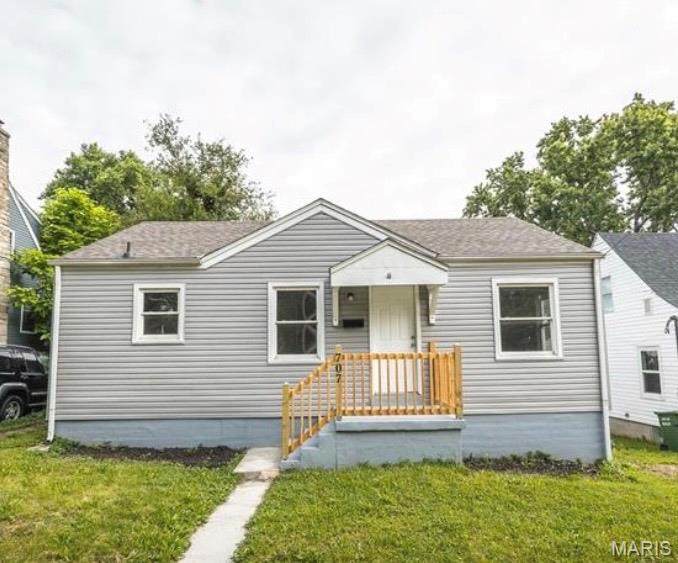 707 5th Street - Photo 1