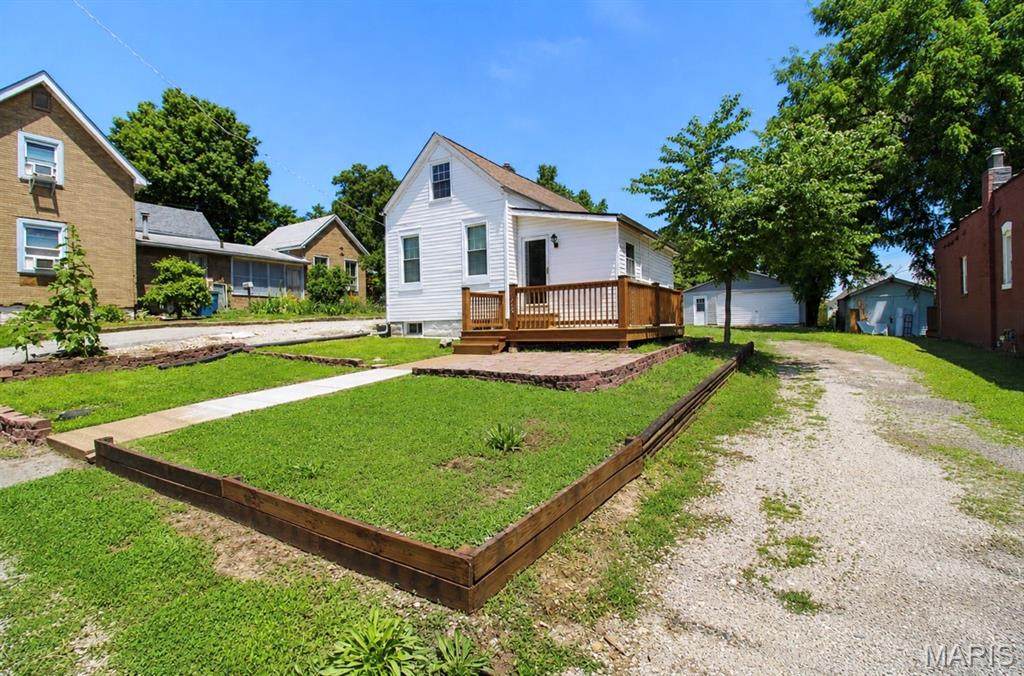 215 Weiss Avenue - Photo 1