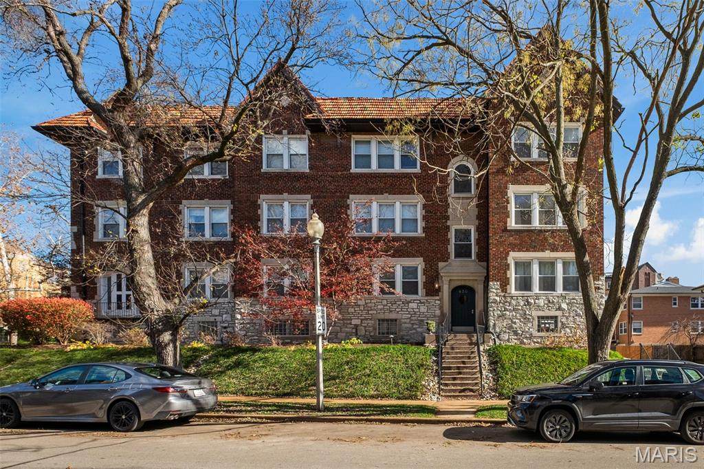 630 Westwood Drive - Photo 1