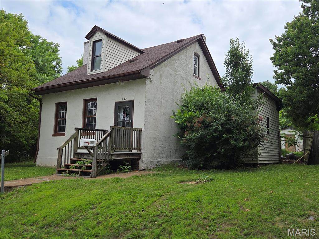 134 Douglas Avenue - Photo 1