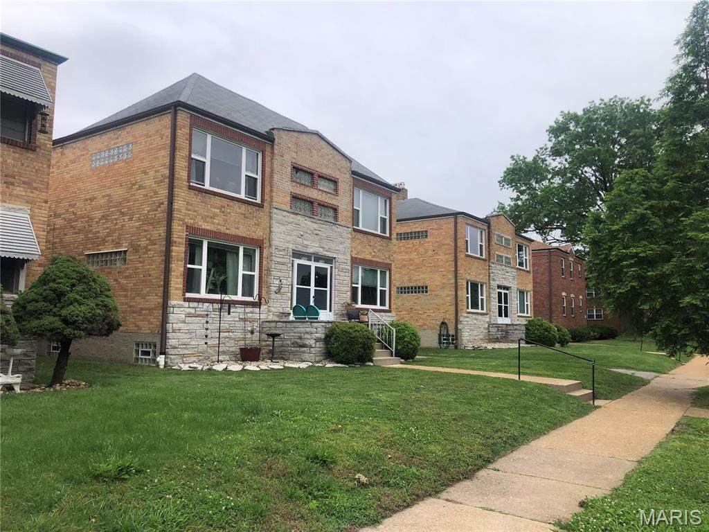 7122 Jamieson Avenue - Photo 1