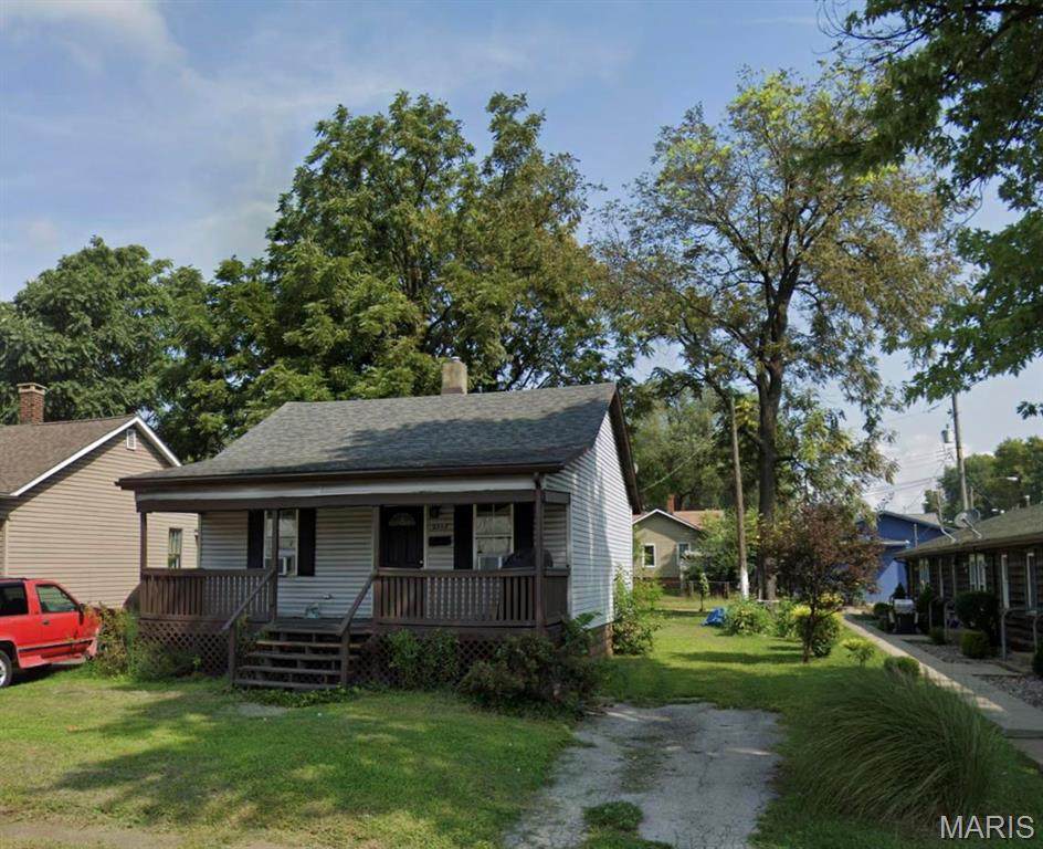 2717 Lincoln Avenue - Photo 1
