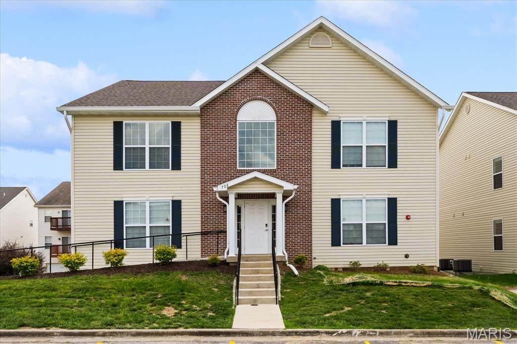 704 Harbor Woods Drive - Photo 1