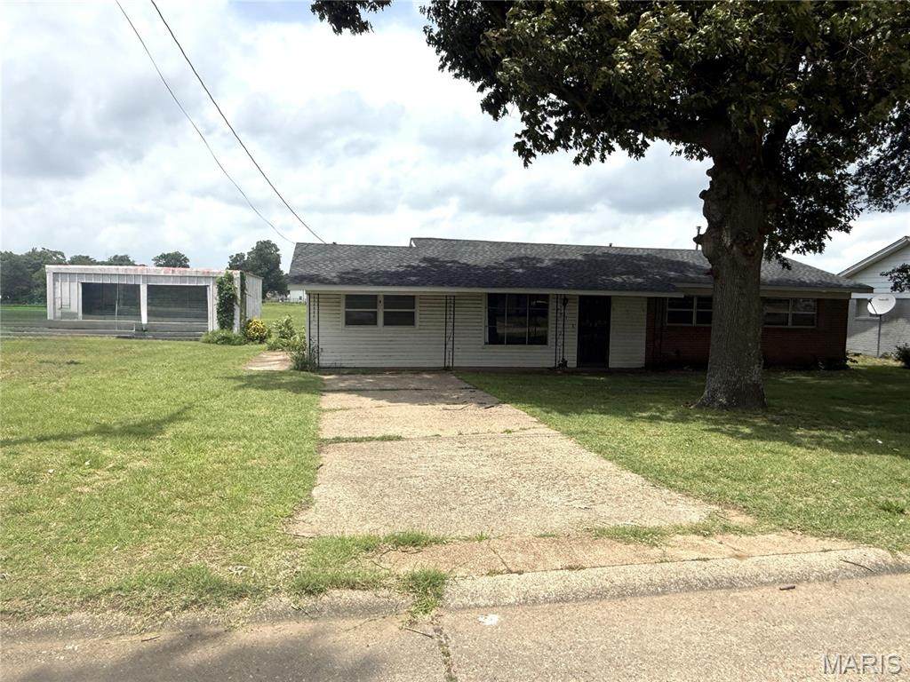 701 Michael Street - Photo 1