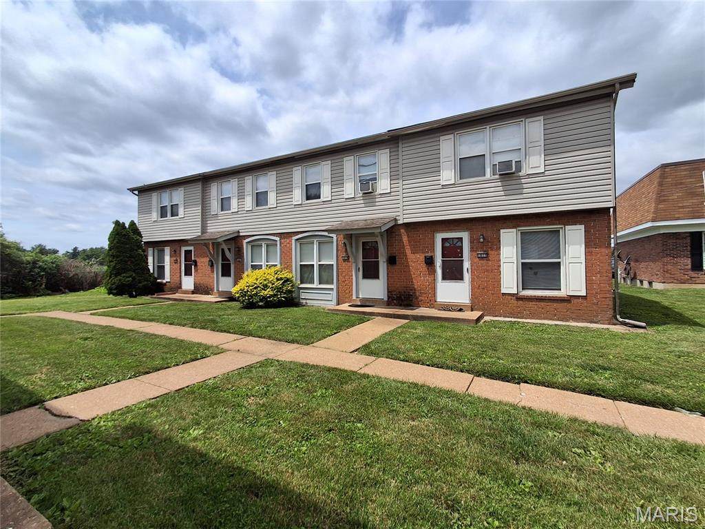 1017 Parkcrest Drive - Photo 1