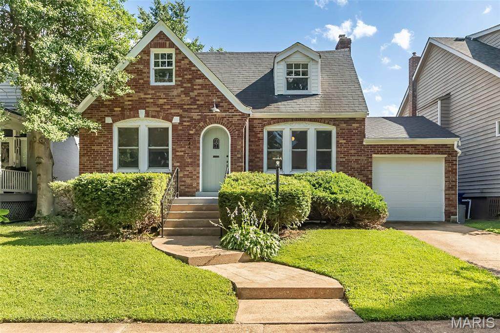 7244 Shaftesbury Avenue - Photo 1