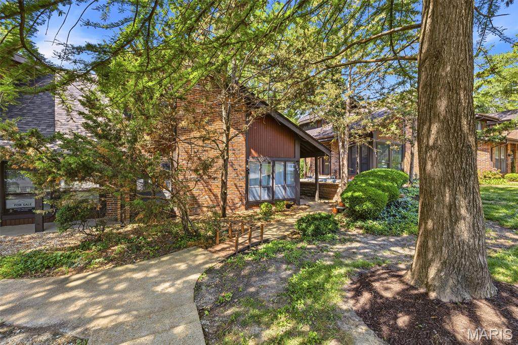 1044 Humber Circle - Photo 1