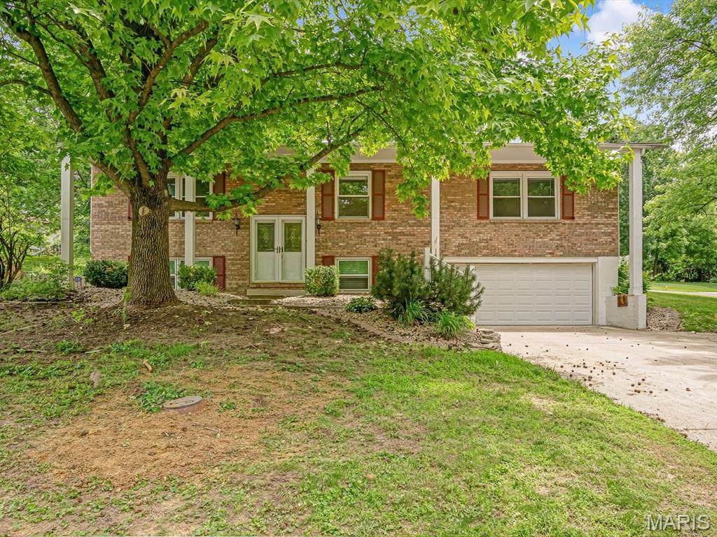 149 Glenwood Drive - Photo 1