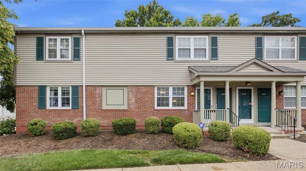 1443 Bobolink Place - Photo 1