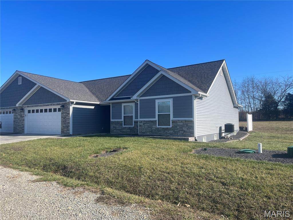 7 Ivy Lane - Photo 1