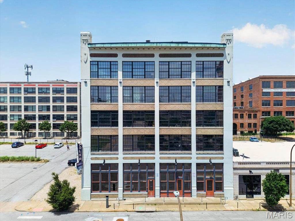 2035 Washington Avenue - Photo 1