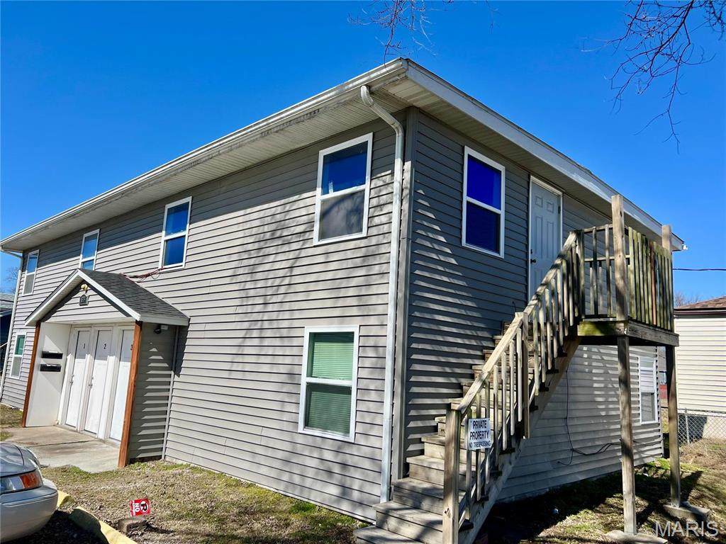 806 Center Street - Photo 1