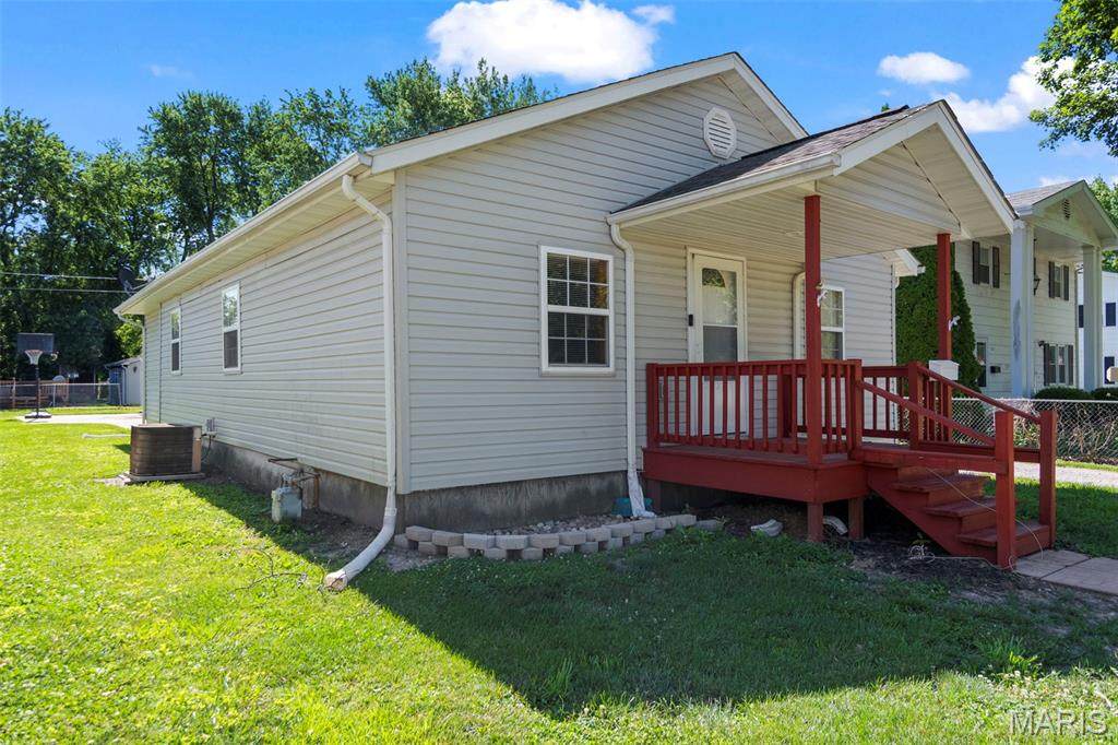 1620 Monroe Street - Photo 1