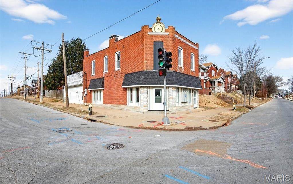 4535 Grand Boulevard - Photo 1