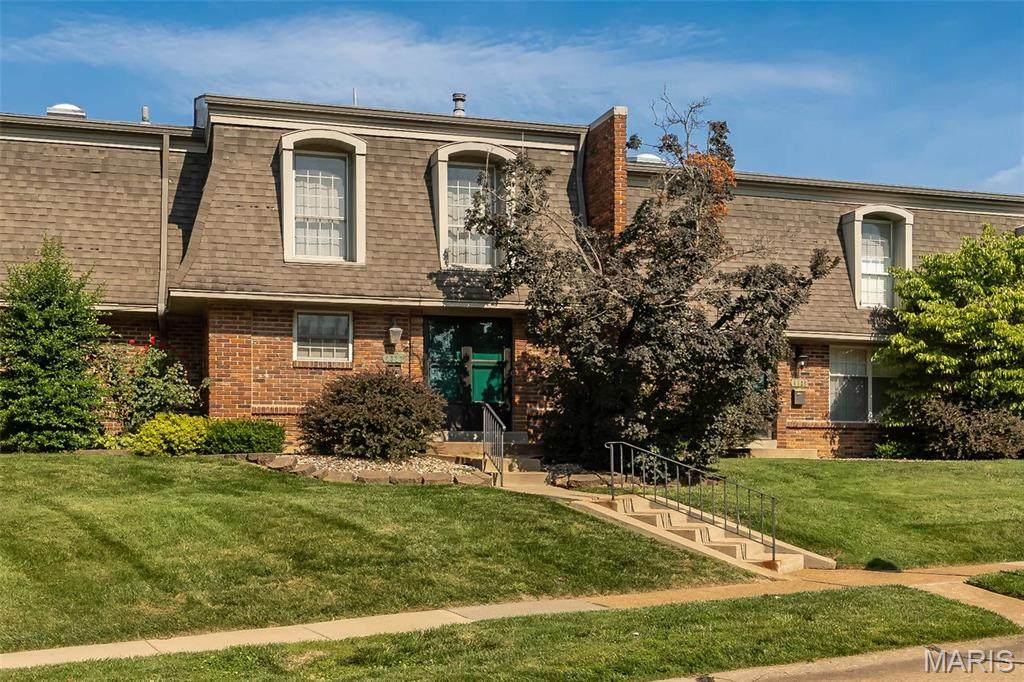4327 Chateau De Ville Drive - Photo 1