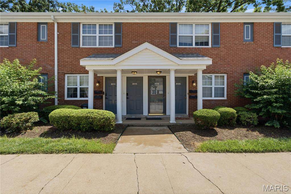 8916 Swan Circle - Photo 1