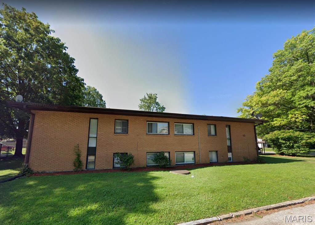 10 35TH Street - Photo 1