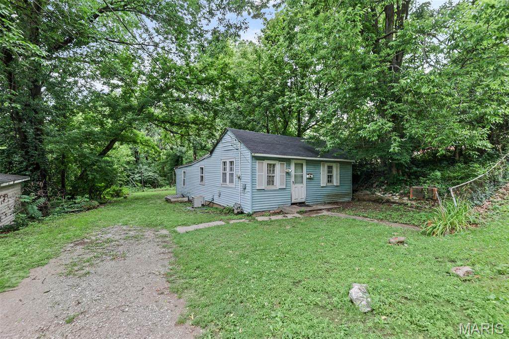3112 Trumbull Avenue - Photo 1