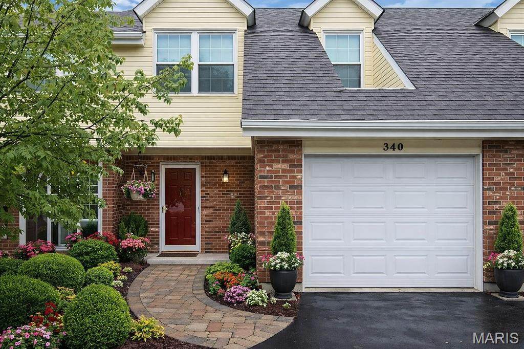 340 Devonshire Court - Photo 1