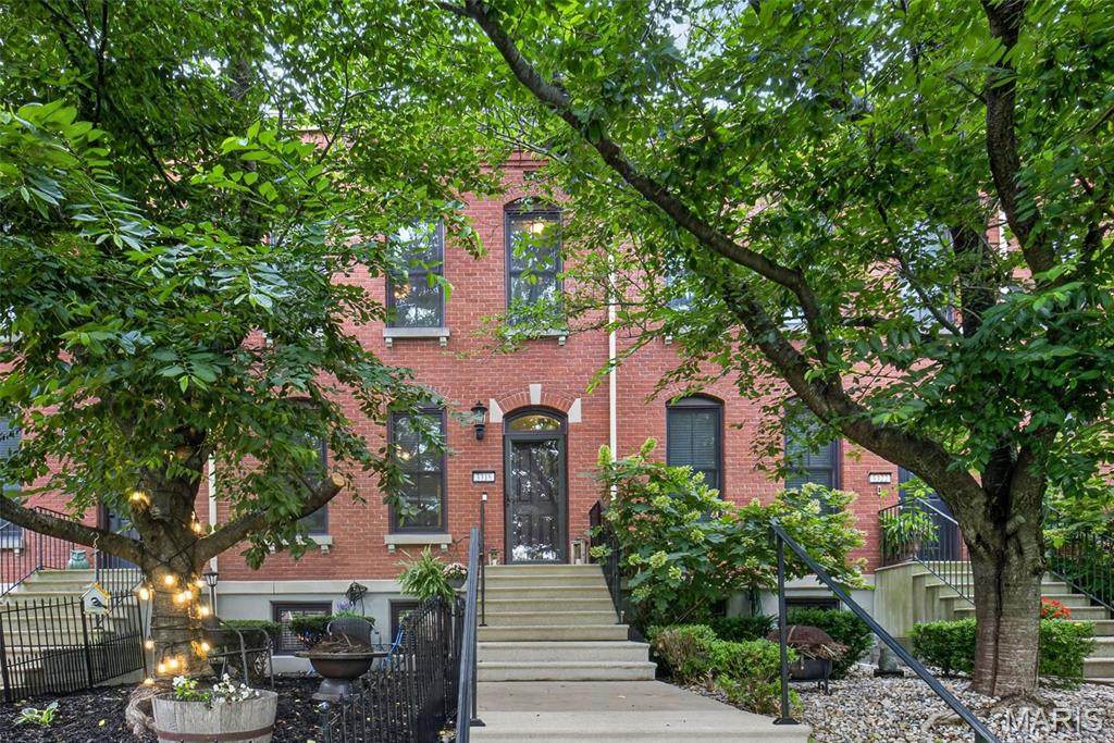 3318 Shutten Way - Photo 1