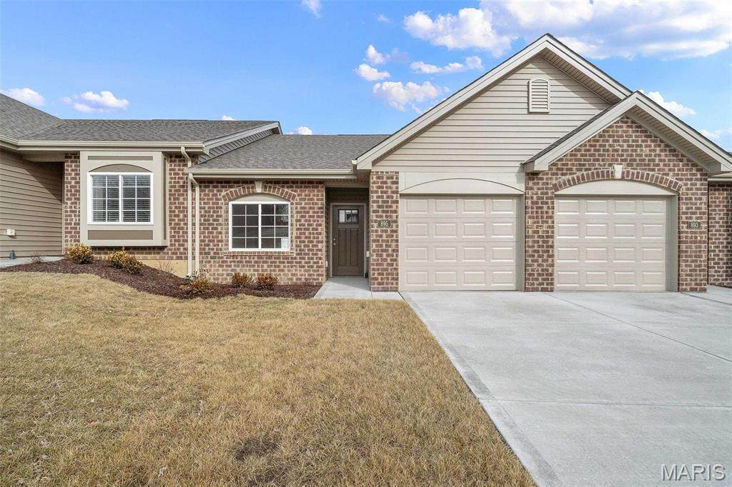 883 Walter Way - Photo 1