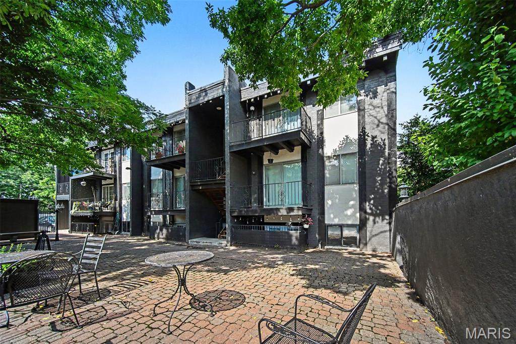 809 40th Street - Photo 1