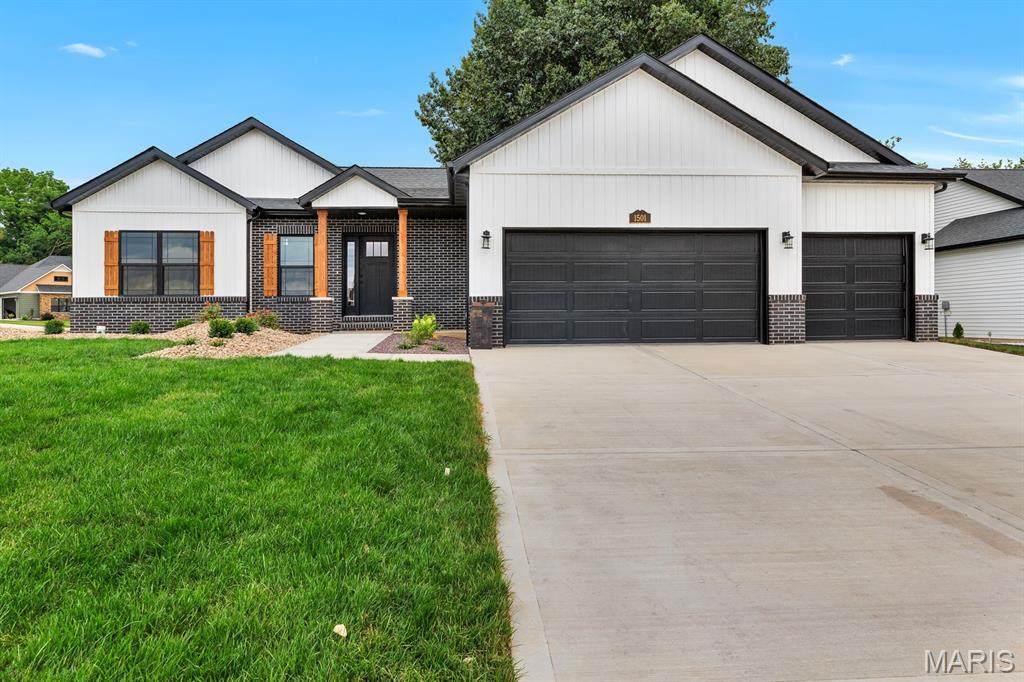 1501 Guilford Place - Photo 1