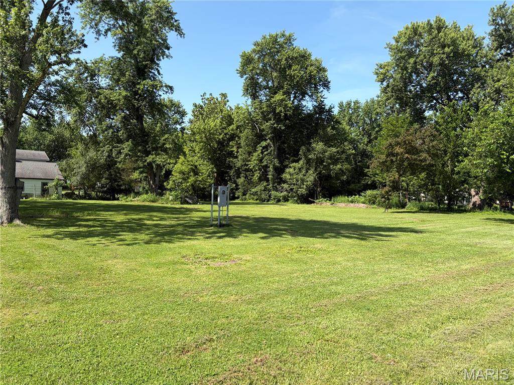 1005 Montgomery Avenue - Photo 1