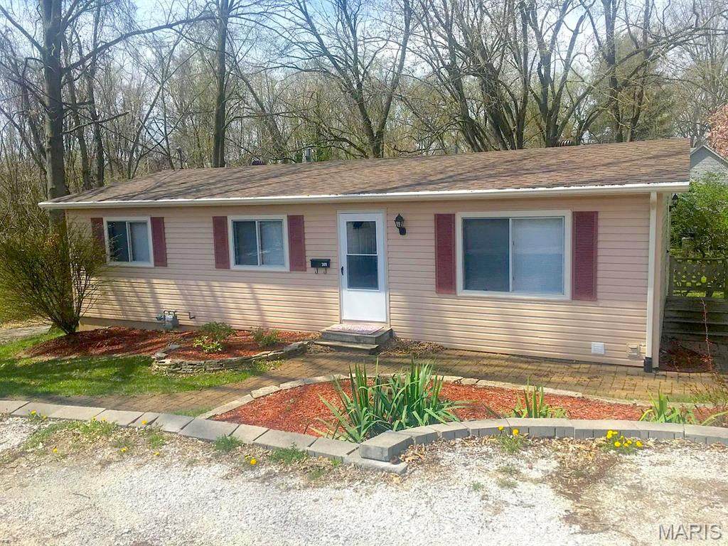 309 Ash Street - Photo 1