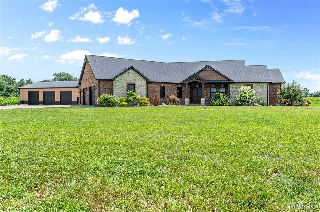 8318 West Mill Creek Rd - Photo 1