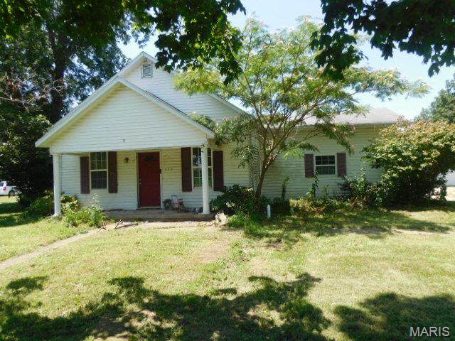 523 Monroe Street - Photo 1