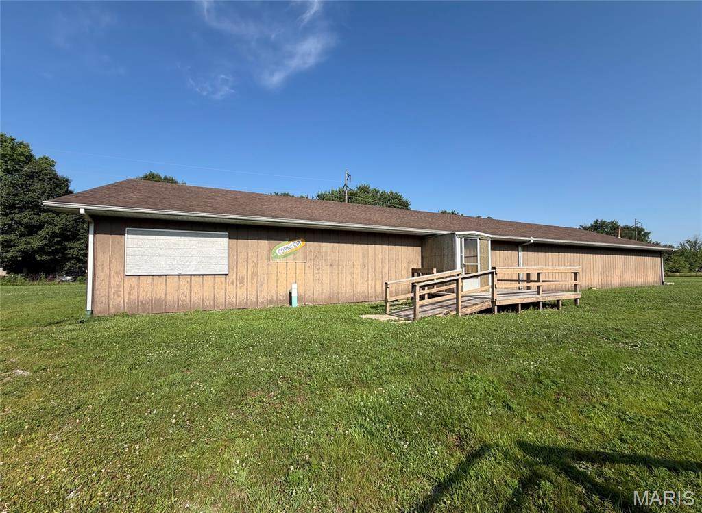 911 885 Street - Photo 1