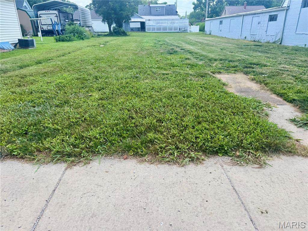 210 Laurel Street - Photo 1