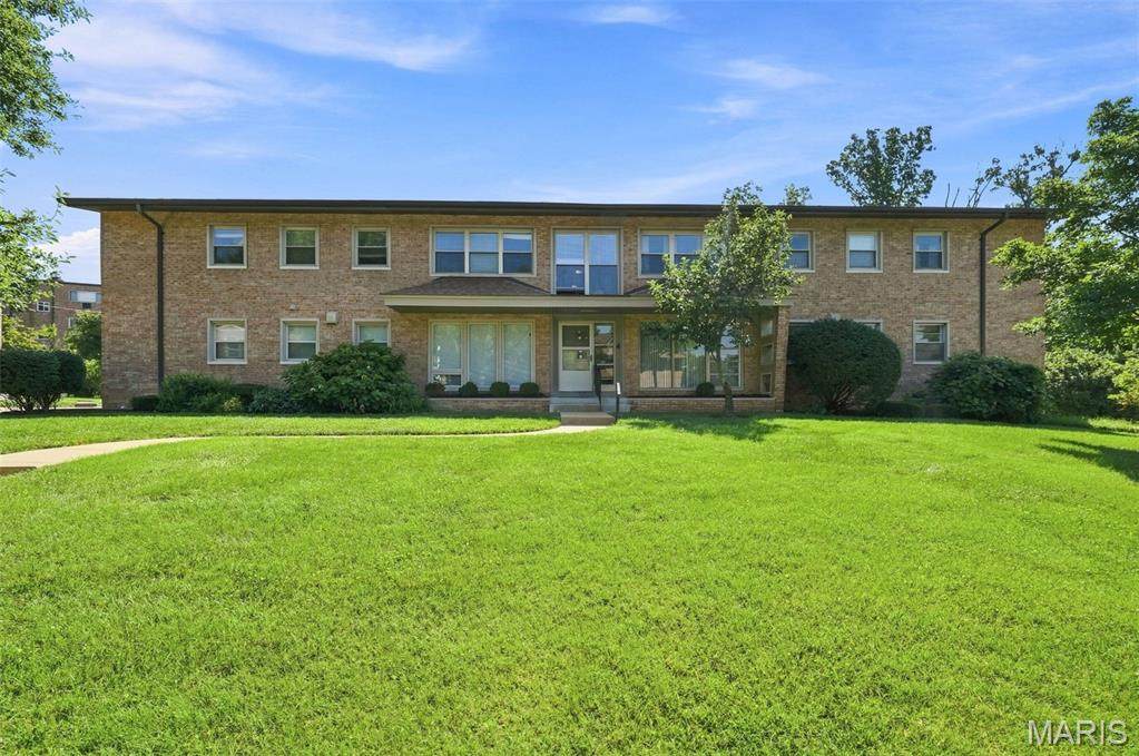 4 Delcrest Court - Photo 1