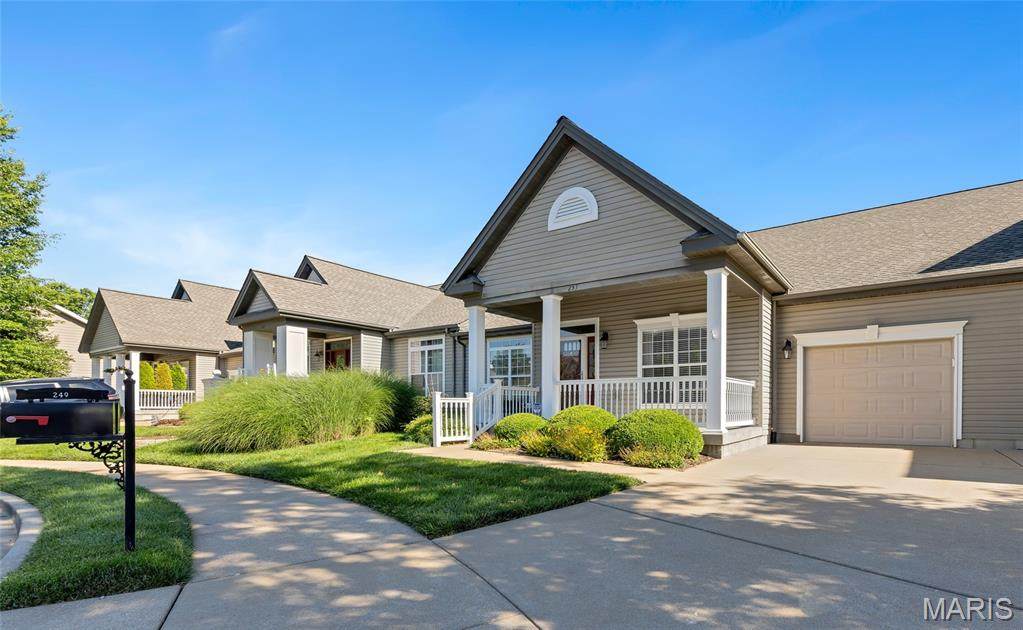 253 Meadows Of Wildwood Boulevard - Photo 1