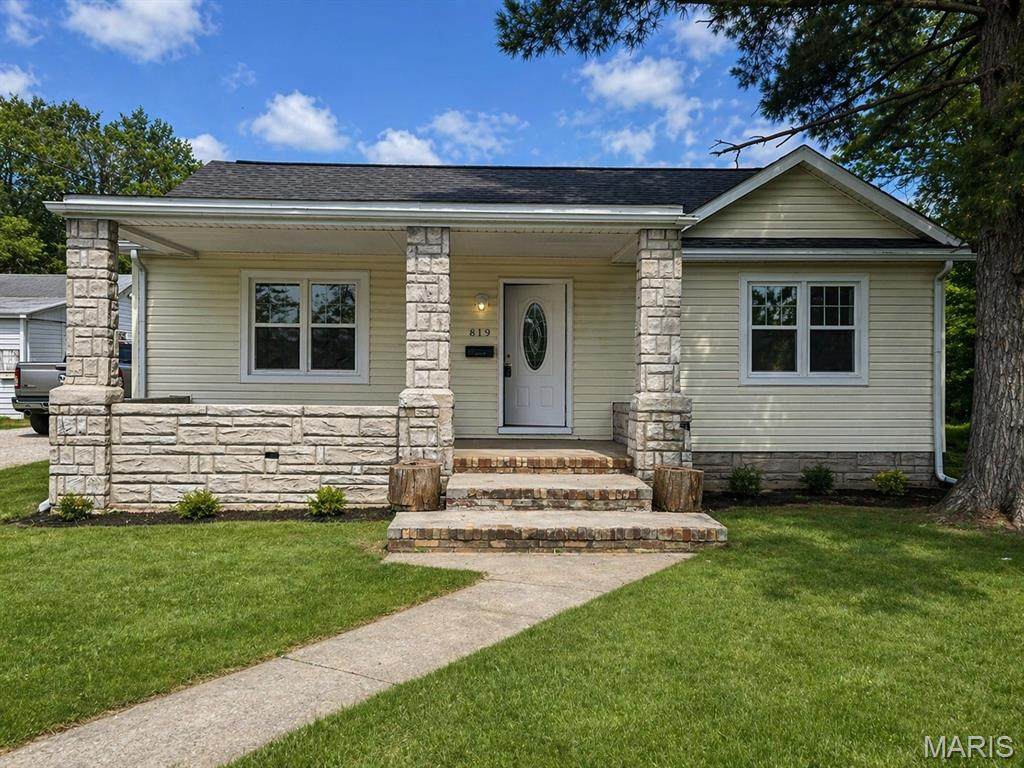 819 Mildred Avenue - Photo 1