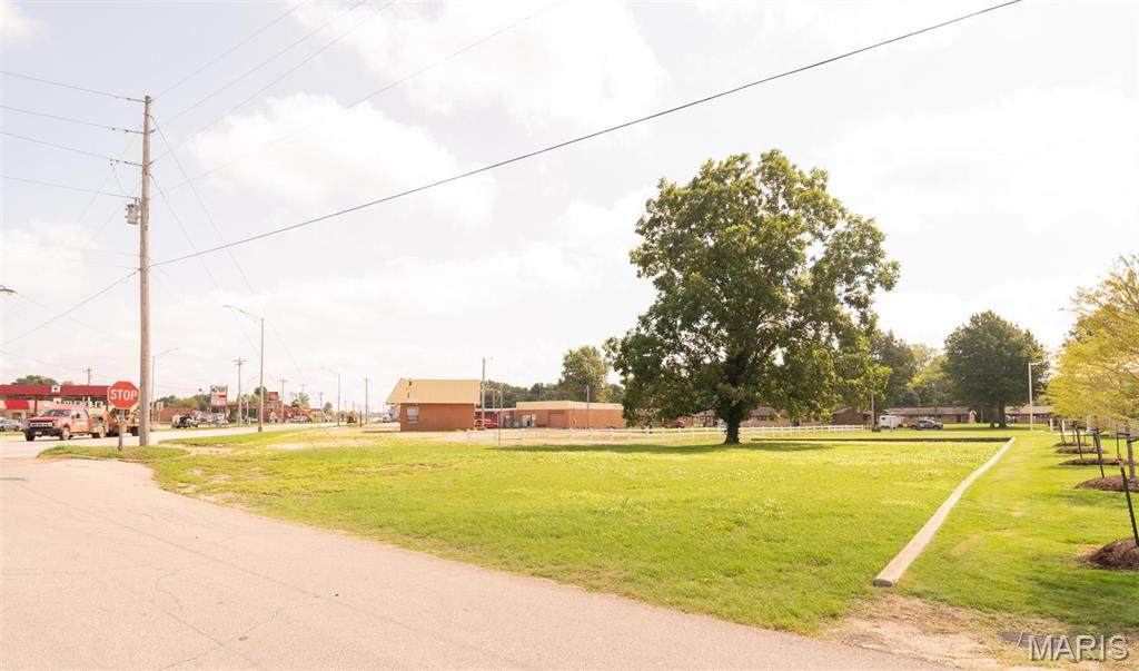 304 E Street - Photo 1