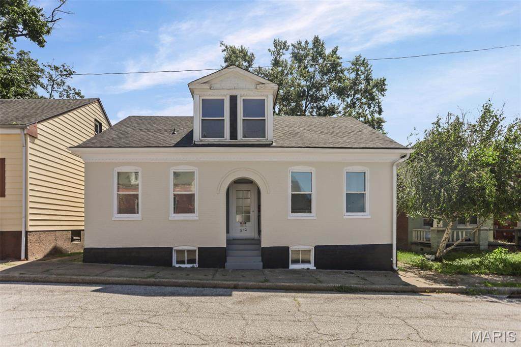 312 Jackson Street - Photo 1