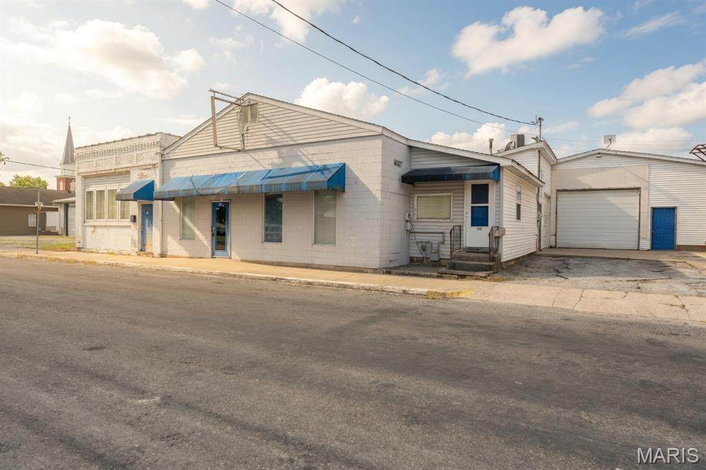 205 Union Street - Photo 1
